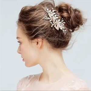 Gold Floral Bridal Hairpiece